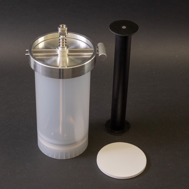 Adjustable Solid Load Cartridge Cap (SLCC) for 375 and 750 Gram Sample Load Cartridges