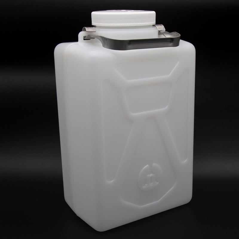 Polyethylene Bottle with Cap (Rectangular 2 Gallon)
